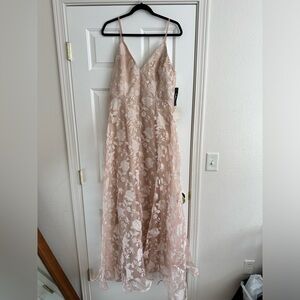 Lulus maxi lace dress / gown